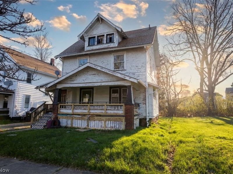 557 Wildwood Avenue, Akron, OH 44320 Photo 1