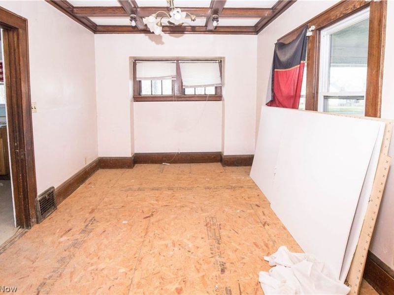 557 Wildwood Avenue, Akron, OH 44320 Photo 4