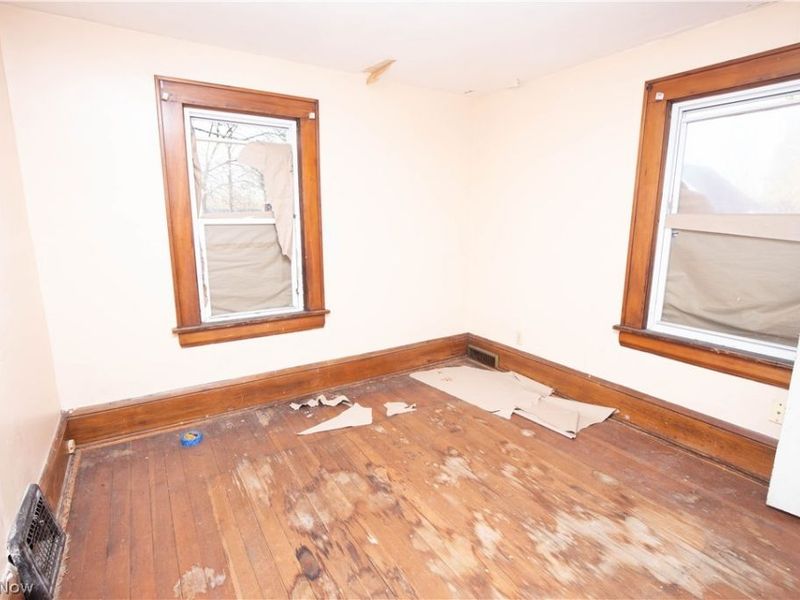 557 Wildwood Avenue, Akron, OH 44320 Photo 6