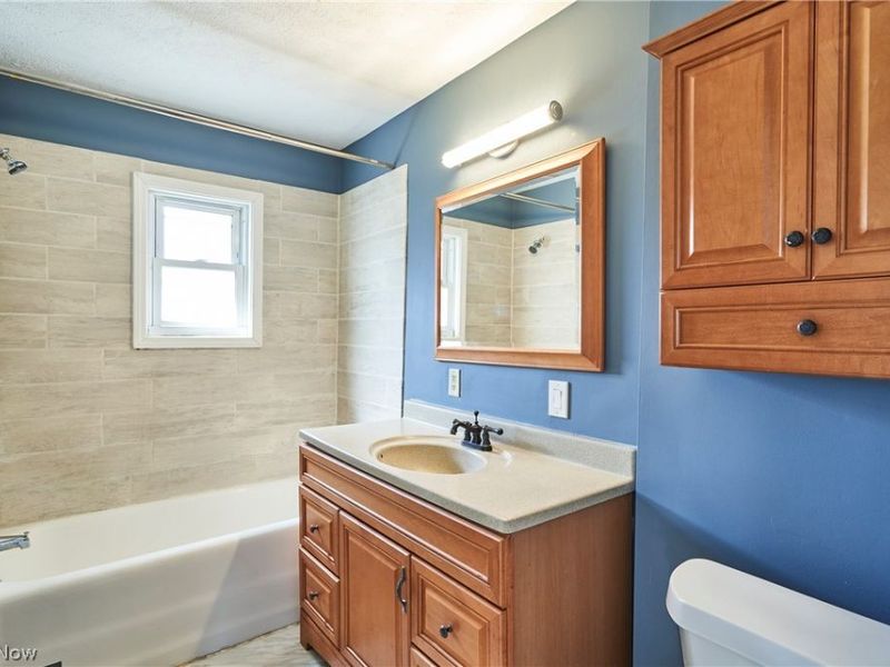 2154 12th Street SW, Akron, OH 44314 Photo 19