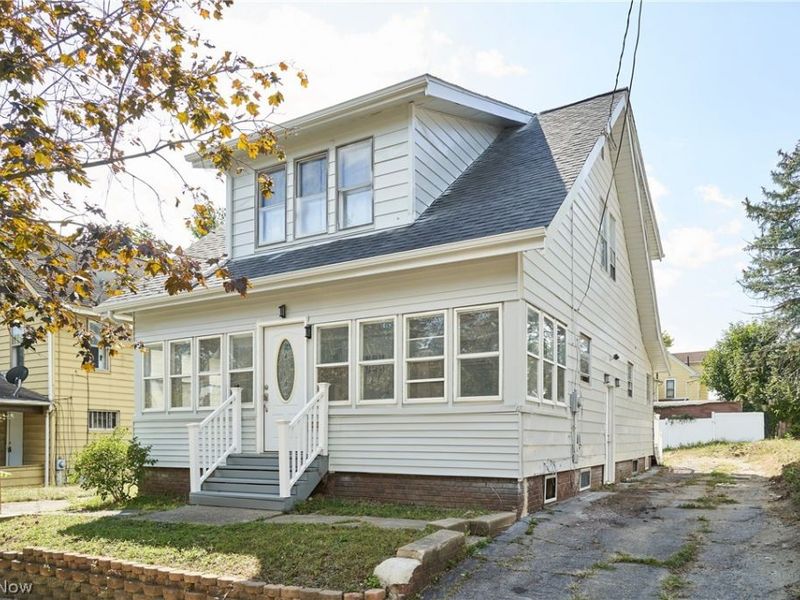 2154 12th Street SW, Akron, OH 44314 Photo 2