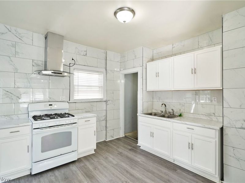 2154 12th Street SW, Akron, OH 44314 Photo 5