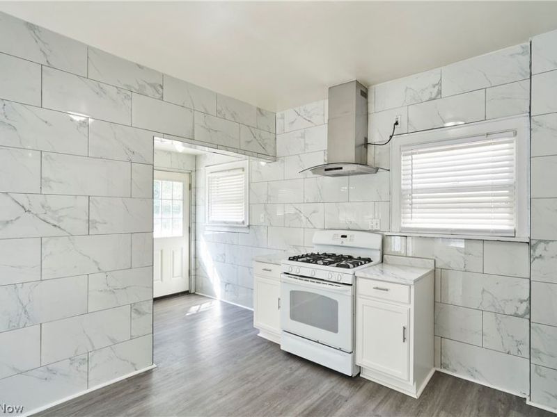 2154 12th Street SW, Akron, OH 44314 Photo 6