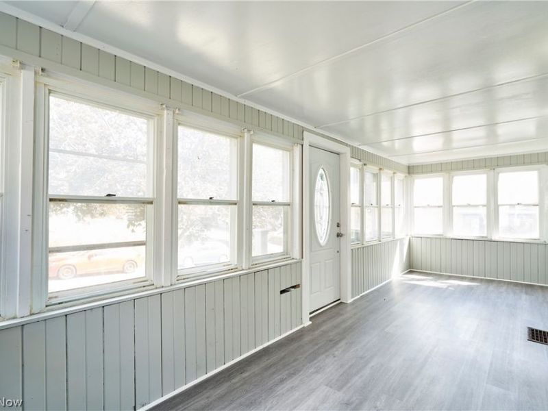 2154 12th Street SW, Akron, OH 44314 Photo 8