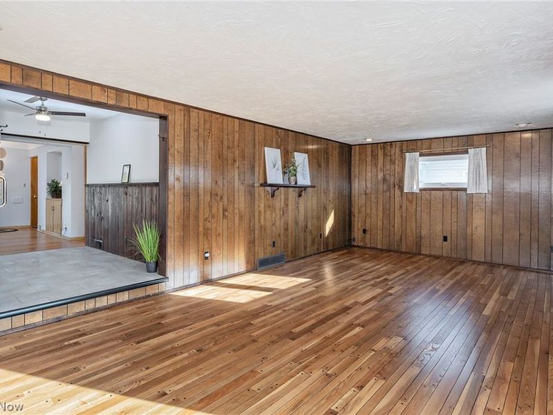 30104 Warren Road, Wickliffe, OH 44092 Photo 14