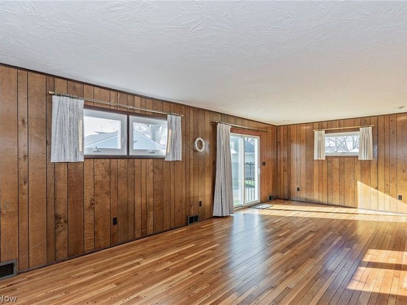 30104 Warren Road, Wickliffe, OH 44092 Photo 16