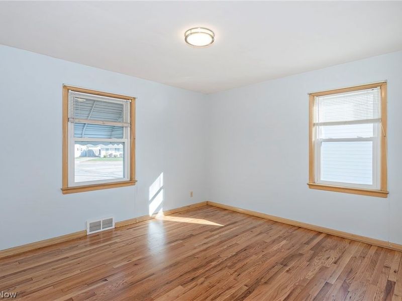 30104 Warren Road, Wickliffe, OH 44092 Photo 17