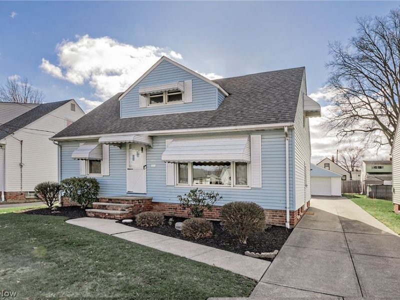 30104 Warren Road, Wickliffe, OH 44092 Photo 2