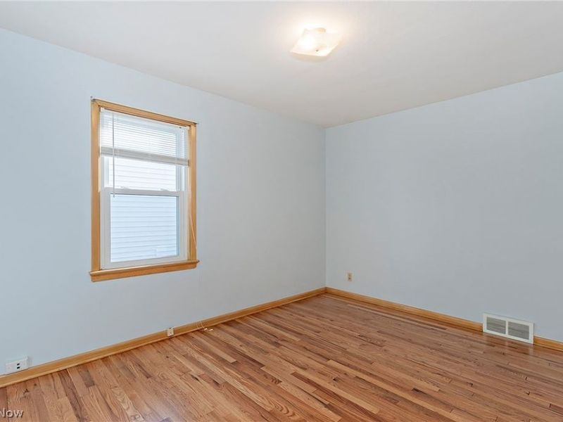 30104 Warren Road, Wickliffe, OH 44092 Photo 20