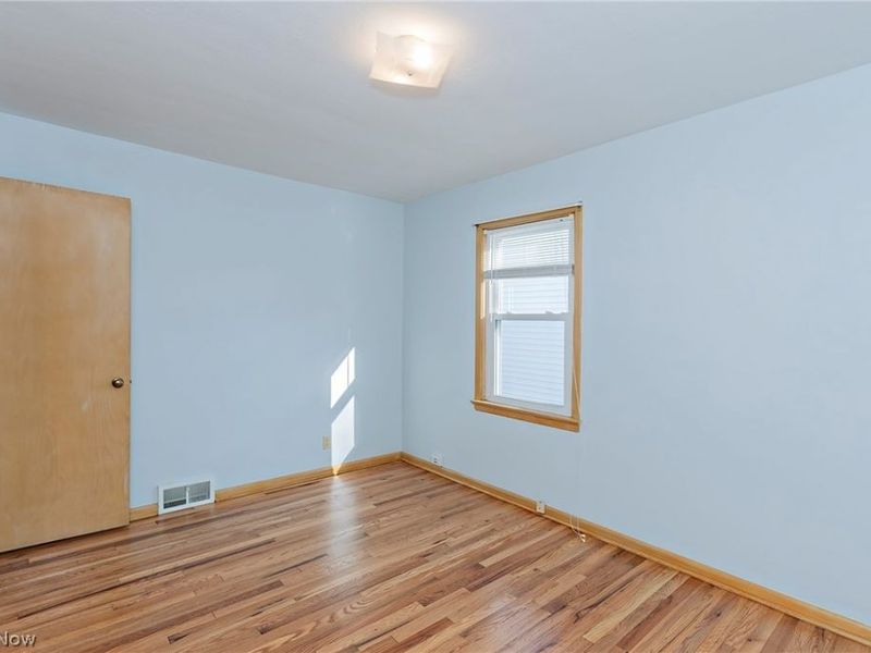 30104 Warren Road, Wickliffe, OH 44092 Photo 22