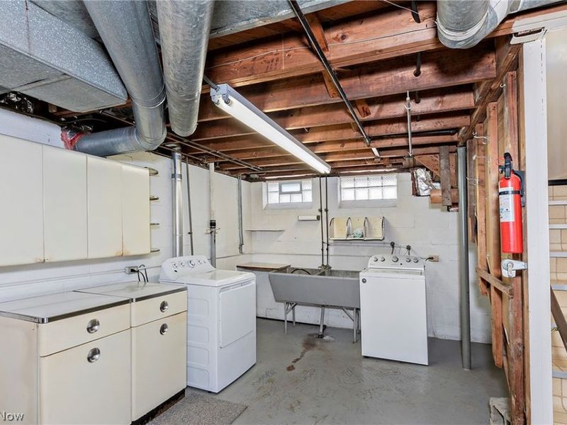 30104 Warren Road, Wickliffe, OH 44092 Photo 36