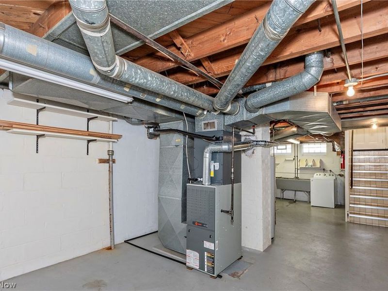 30104 Warren Road, Wickliffe, OH 44092 Photo 38