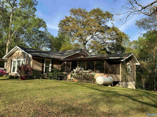 5051 Tabor Road, Gadsden, AL 35904