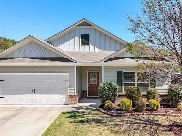 11 Canyon Trail SE, Cartersville, GA 30121