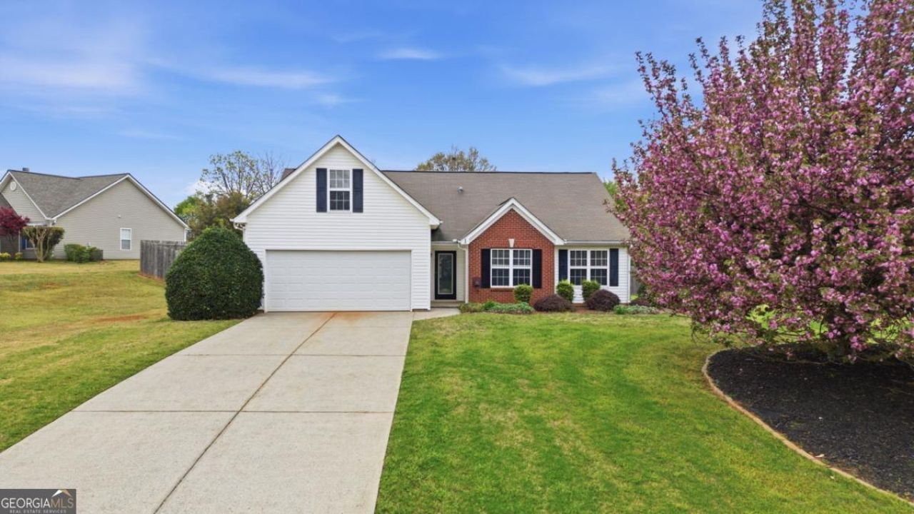 5828 Meadowfield Trace, Flowery Branch, GA 30542 Main Photo