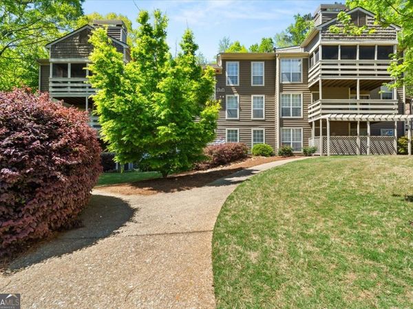 808 Riverview Drive SE, Marietta, GA 30067