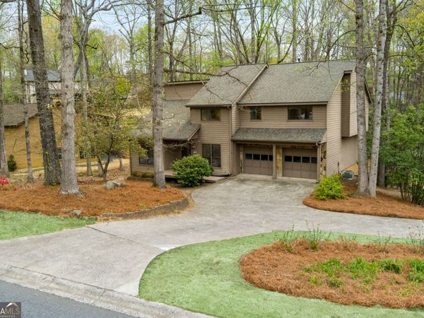 2252 Chimney Springs Drive, Marietta, GA 30062