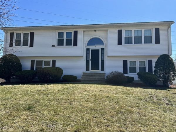 5 Meadowsweet Rd, Shrewsbury, MA 01545