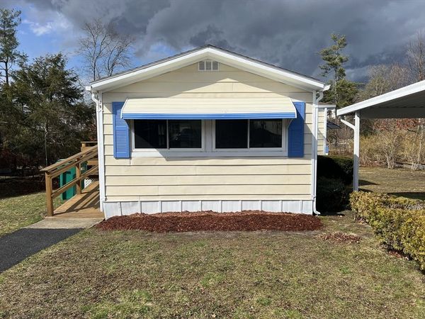 29 Presidents Way, Carver, MA 02330