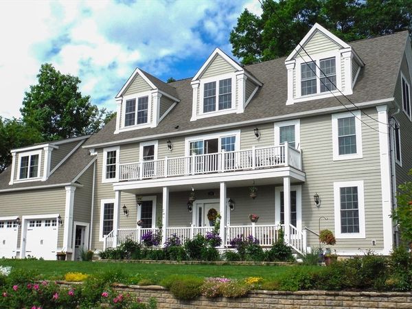 14 Albemarle Ave, Lexington, MA 02420