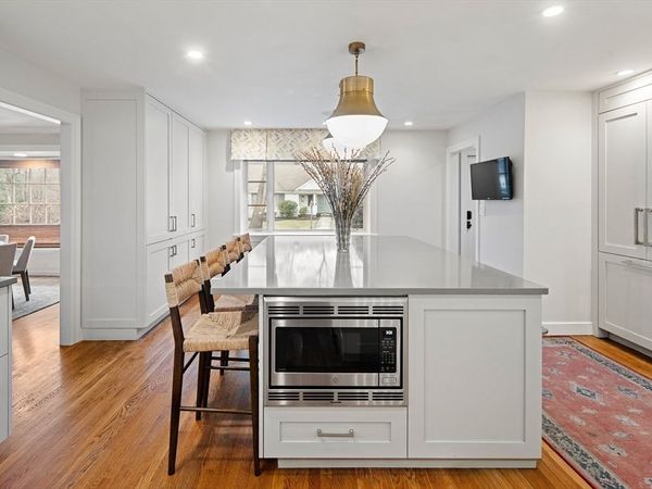 2 Edgewater Place, Winchester, MA 01890