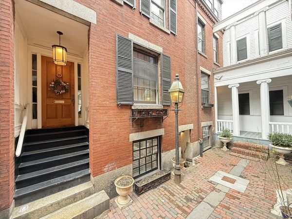 5 Rollins Place, Boston, MA 02114