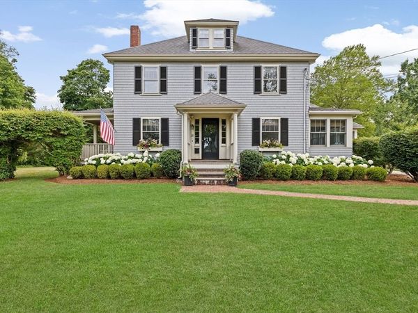 21 Middle Street, Hingham, MA 02043