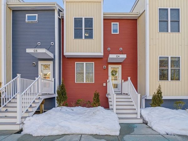 680 Temple St, Unit C4, Whitman, MA 02382