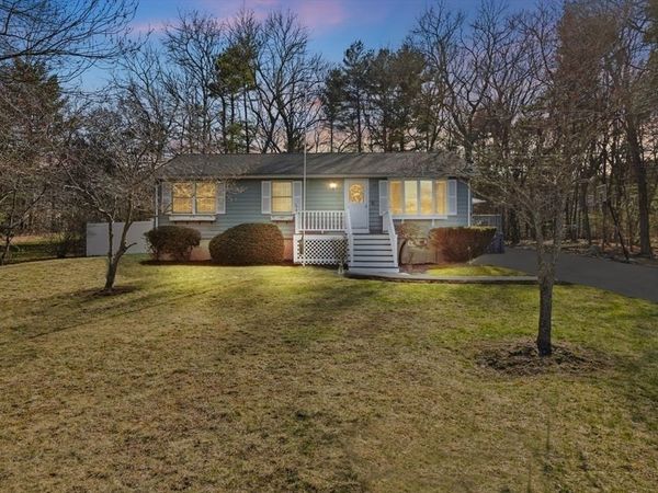 71 Wren St, Taunton, MA 02718