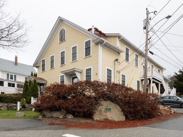 457 Washington St, Unit 2, Gloucester, MA 01930