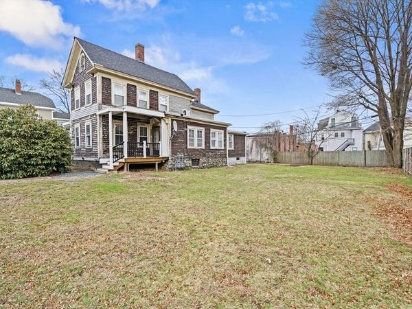 24 Chestnut St, Unit 1, Wakefield, MA 01880