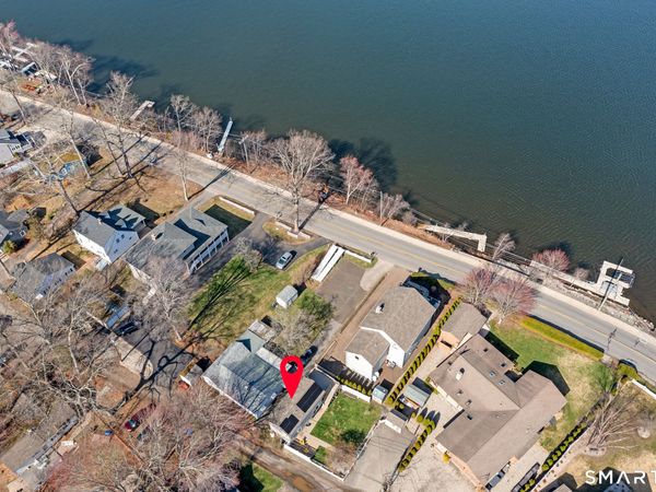 7 West , East Hampton, CT 06424