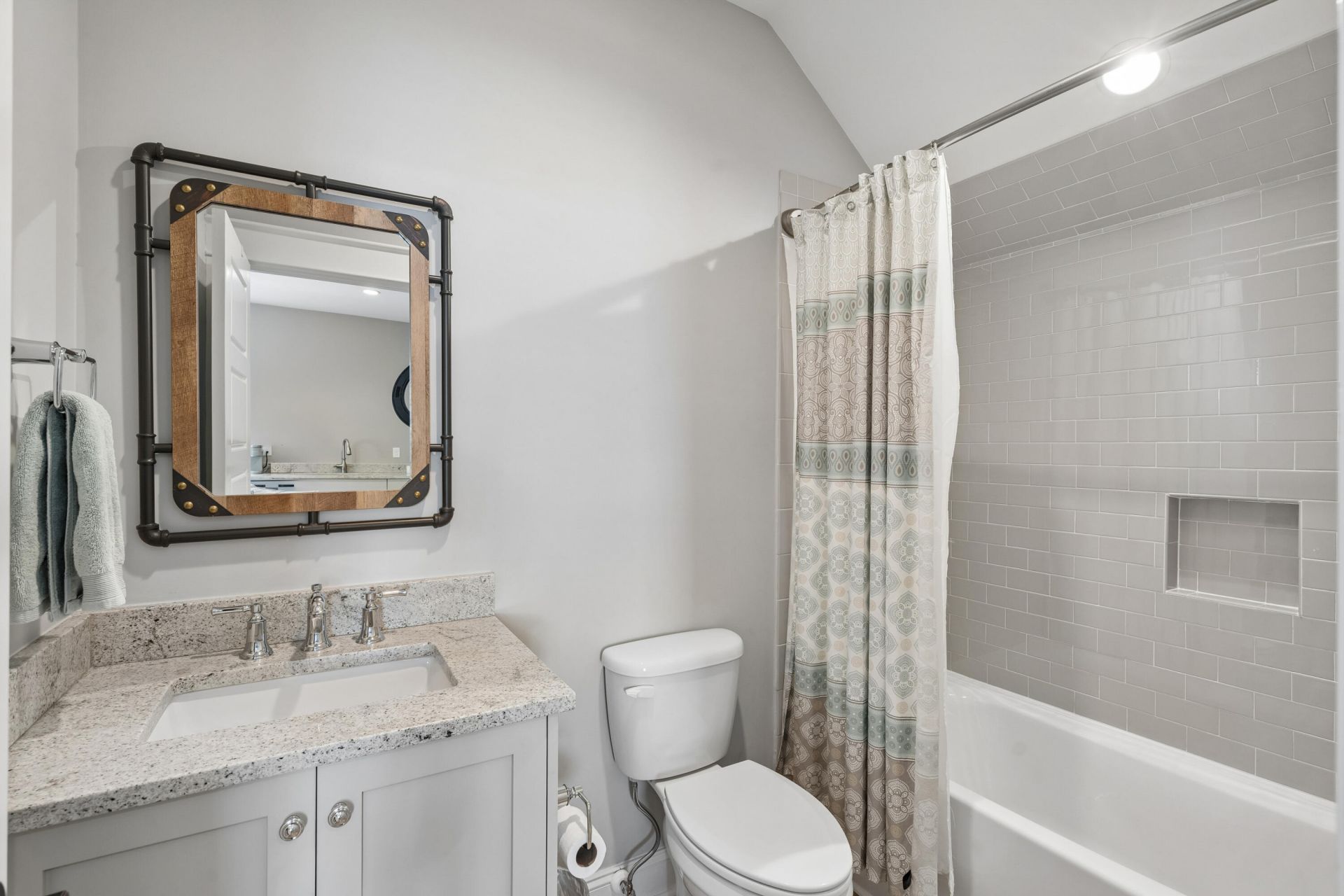 3735 Goodwater Street Photo 86