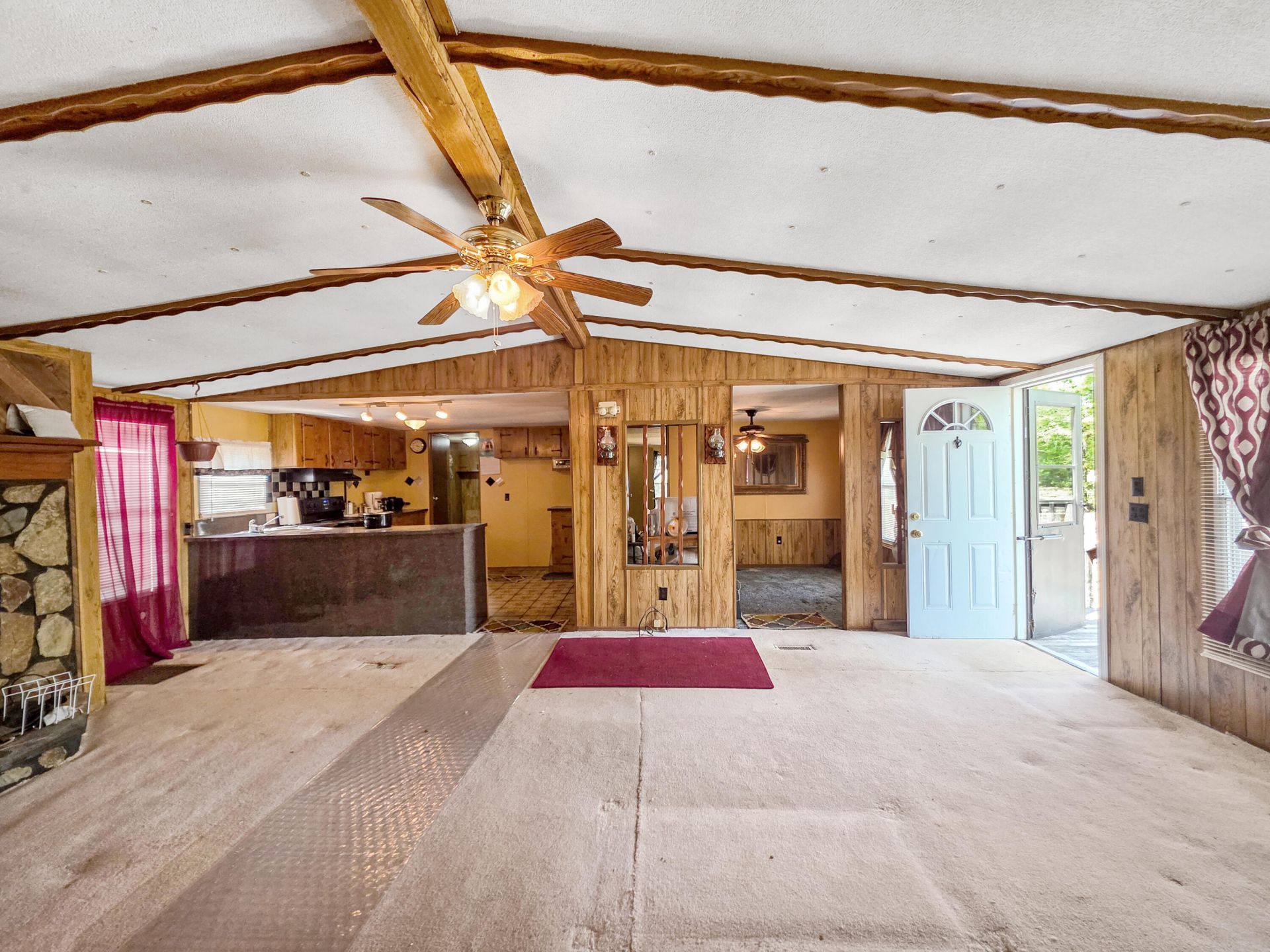 1115 S Highway 6 Photo 22