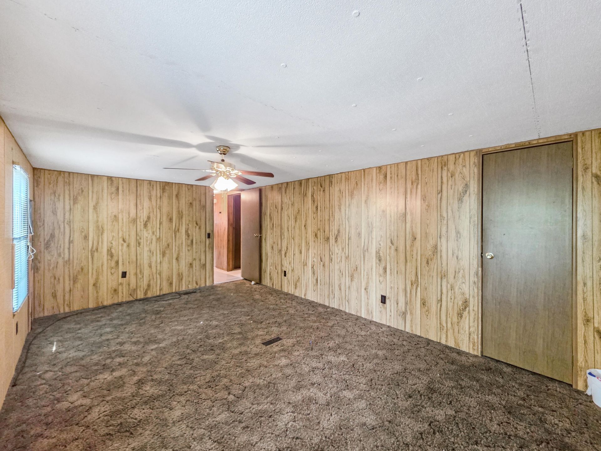 1115 S Highway 6 Photo 35