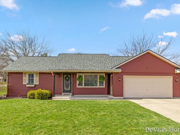 7343 Sandelwood Avenue, Jenison, MI 49428