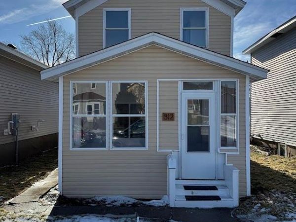 312 2nd Avenue SE, Waseca, MN 56093