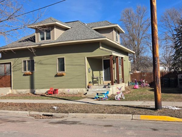 405 Hoosac Street E, Waterville, MN 56096