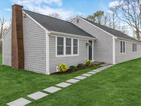 3 Bristol Avenue , Hyannis, MA 02601