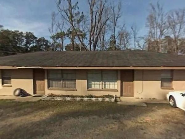 632 Capital Avenue, Leakesville, MS 39451