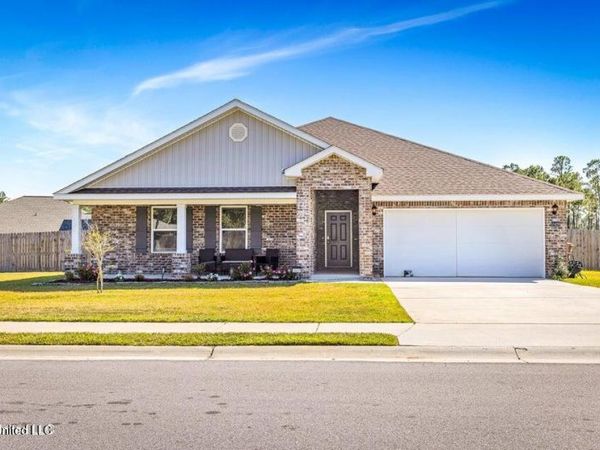 10429 Willow Leaf Drive, Gulfport, MS 39503