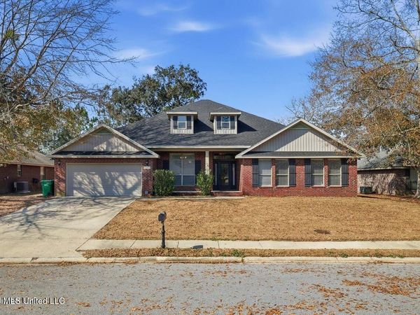 125 Brackish Place, Ocean Springs, MS 39564