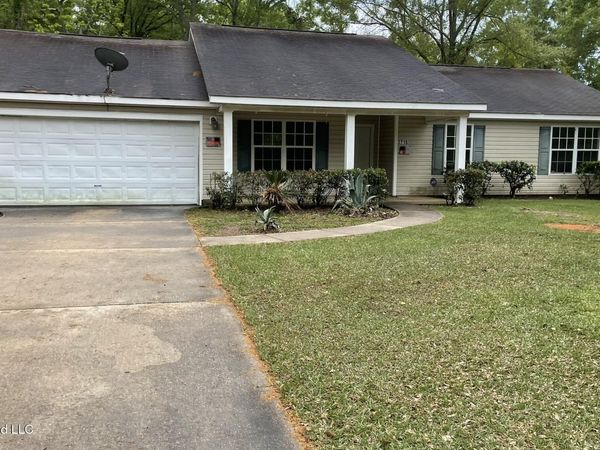 3716 Barnett Avenue, Moss Point, MS 39563