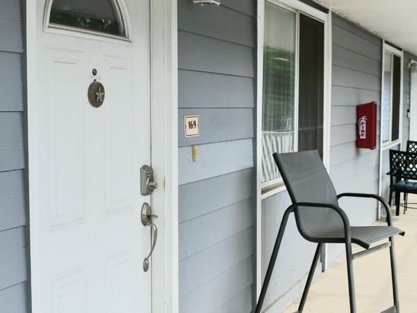 1664 Beach Boulevard, Biloxi, MS 39531