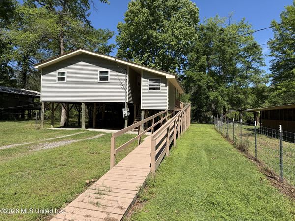 68 Oak Point Road, Picayune, MS 39466