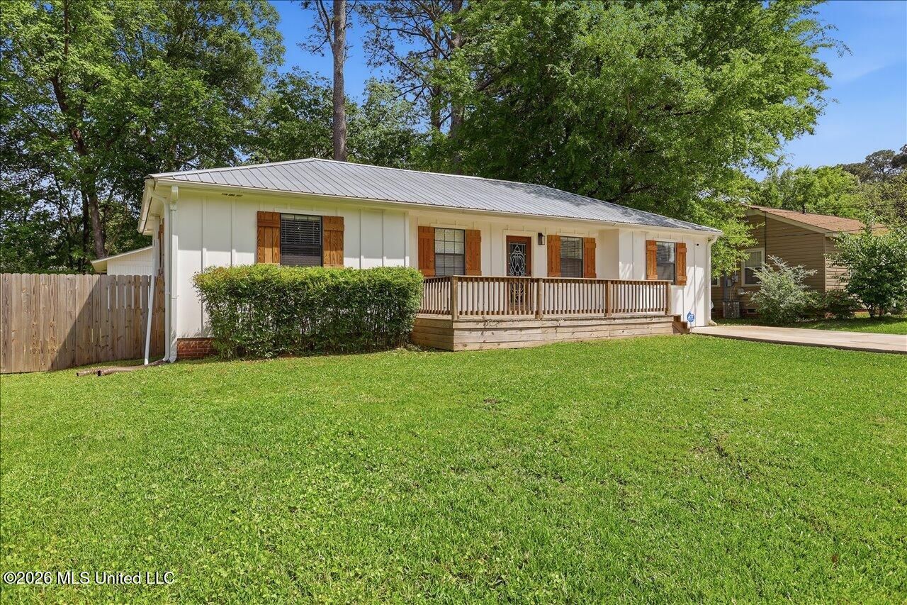 116 Oak Park Drive, Pearl, MS 39208 Main Photo