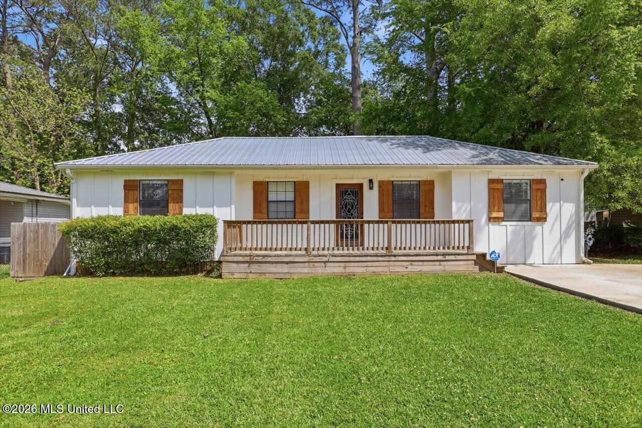 116 Oak Park Drive, Pearl, MS 39208 Main Photo