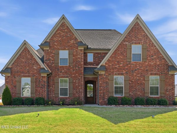 121 Janey Drive, Senatobia, MS 38668