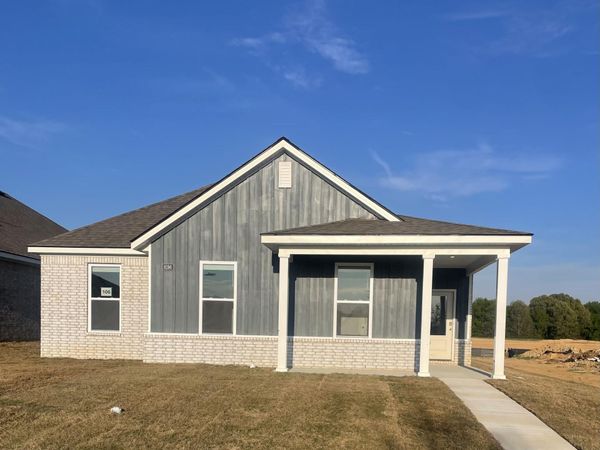 8196 Bankhead Drive, Olive Branch, MS 38654