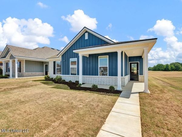 8196 Bankhead Drive, Olive Branch, MS 38654
